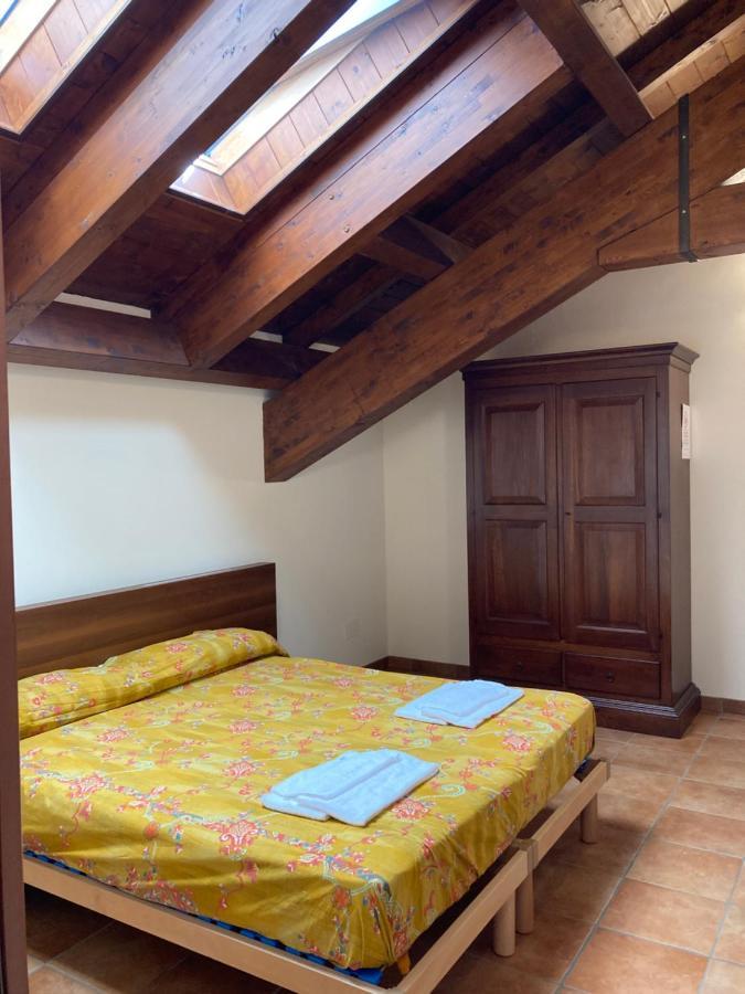 Agriturismo Altana Del Motto Rosso Gattico Exteriör bild