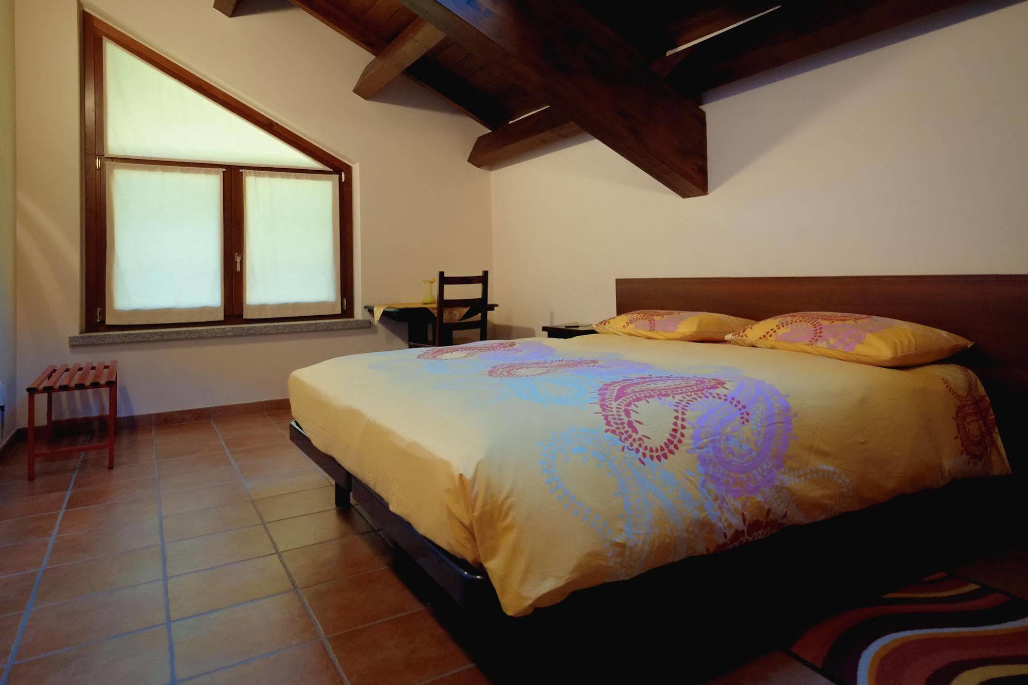 Agriturismo Altana Del Motto Rosso Gattico Exteriör bild